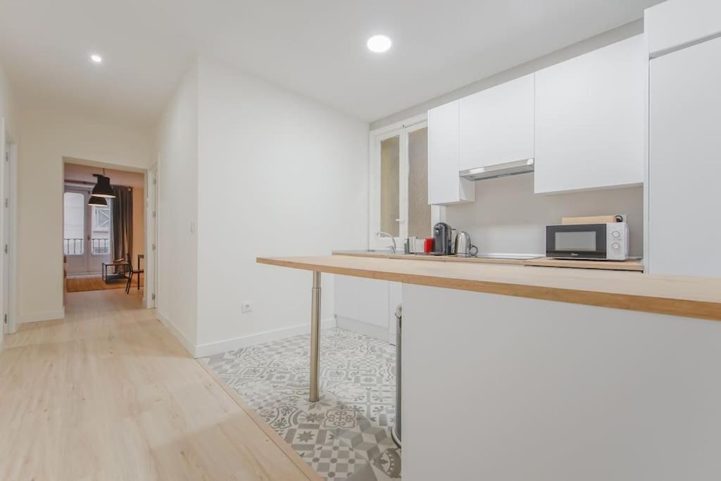 Modern Apt Para 6Px En La Plaza De Tirso De Molina Madrid Ngoại thất bức ảnh