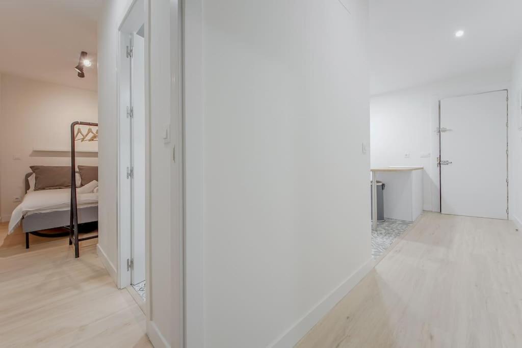 Modern Apt Para 6Px En La Plaza De Tirso De Molina Madrid Ngoại thất bức ảnh