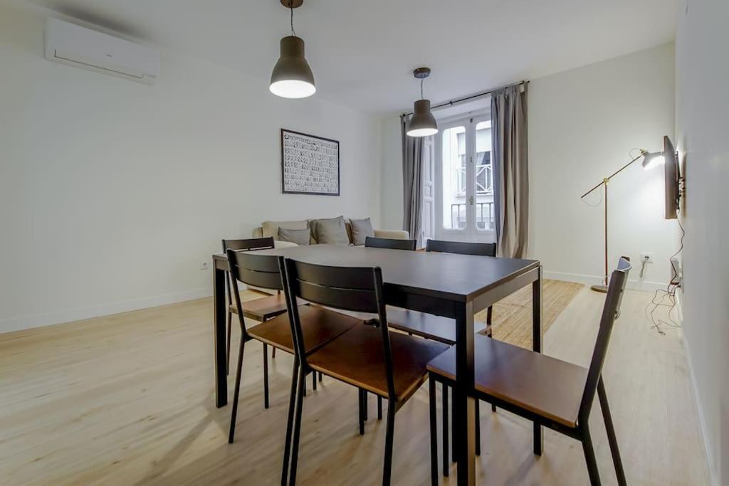 Modern Apt Para 6Px En La Plaza De Tirso De Molina Madrid Ngoại thất bức ảnh