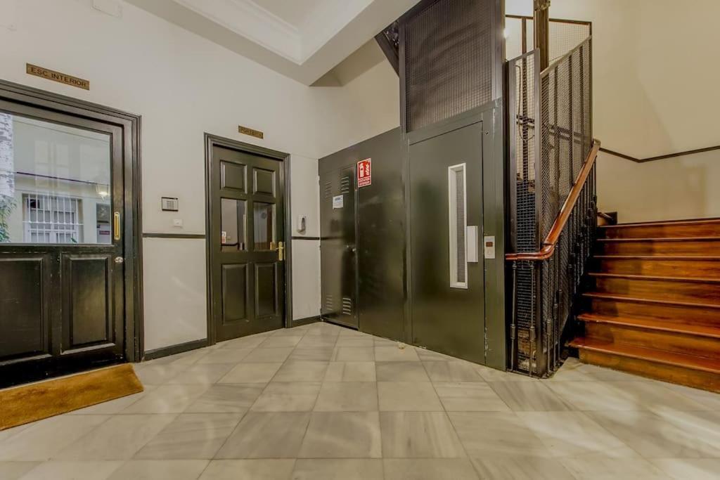 Modern Apt Para 6Px En La Plaza De Tirso De Molina Madrid Ngoại thất bức ảnh